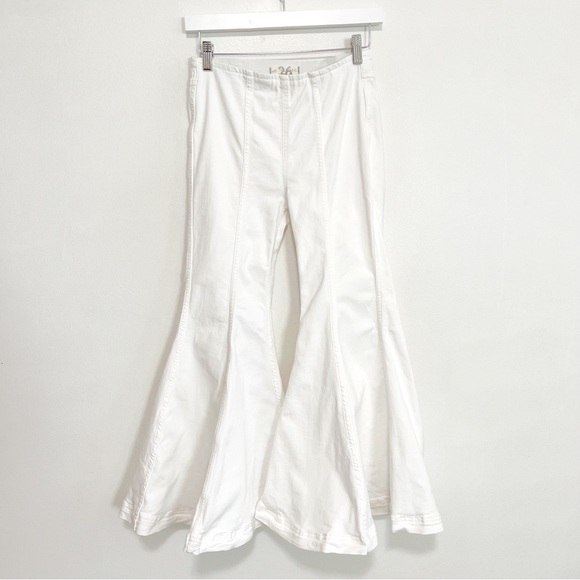 BOGO! Free People We The Free Cha Cha Flare Leg Cropped White Denim Pants 26 - Picture 4 of 11